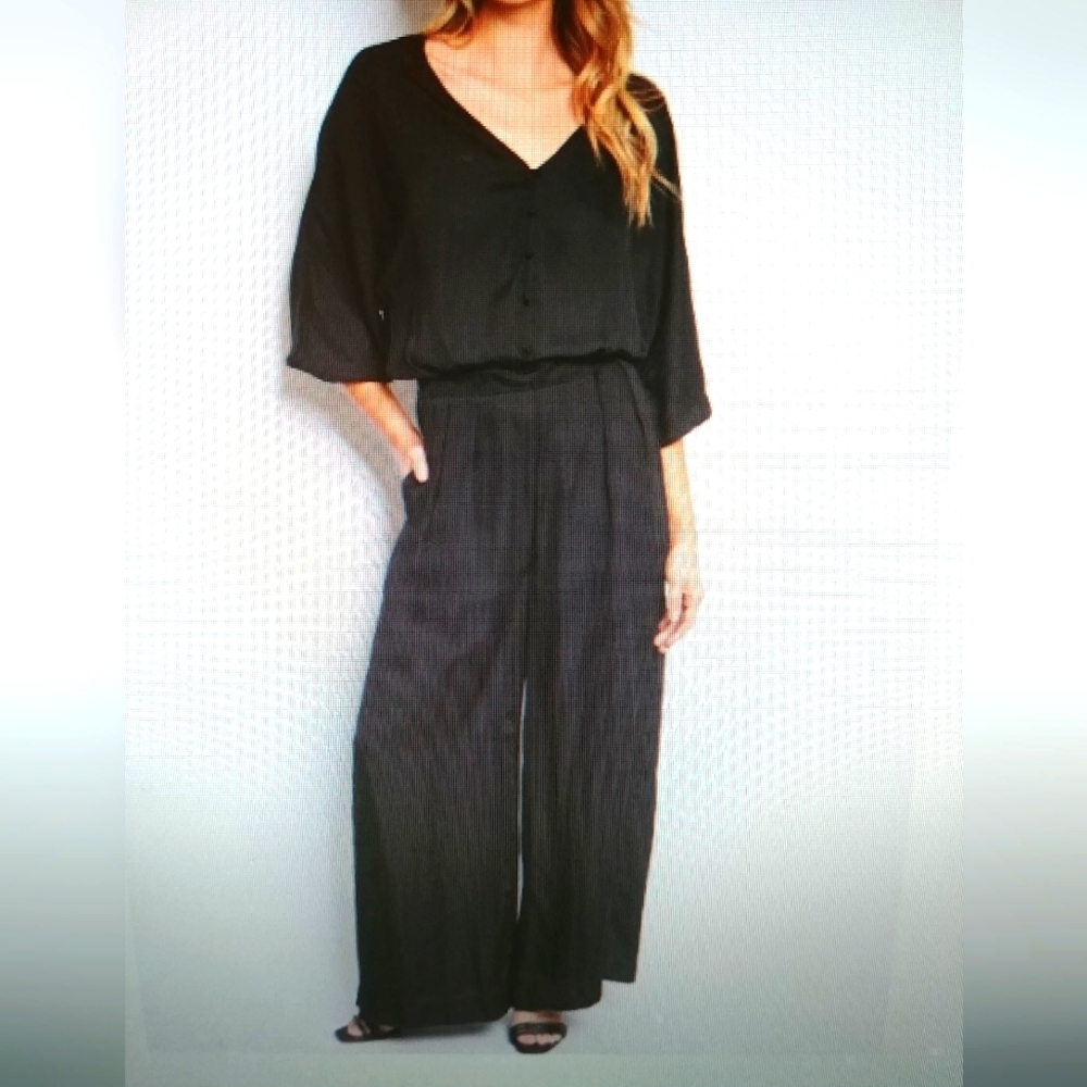 Black V Neck Three Quarter Sleeve Jumpsuit